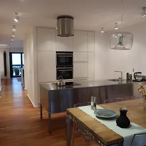 https://luxury-apartment-125m2-in-central-prague.praguehotelsweb.com